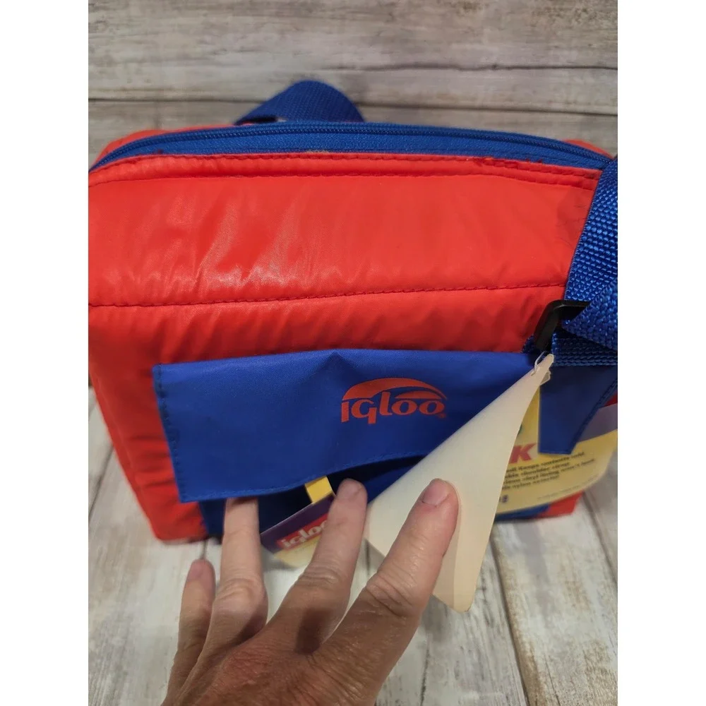 Vintage 1994 Igloo Cool Pack 6 The Big Top Red Blue Soft Cooler Bag NWT